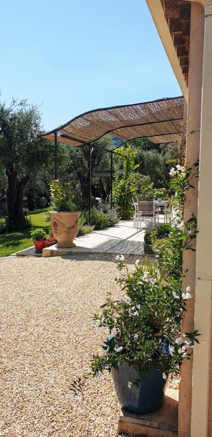 La Bastide Aux Oliviers Hotel Tourrettes-sur-Loup Exterior foto